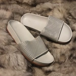 FRYE White Leather Slide Sandals